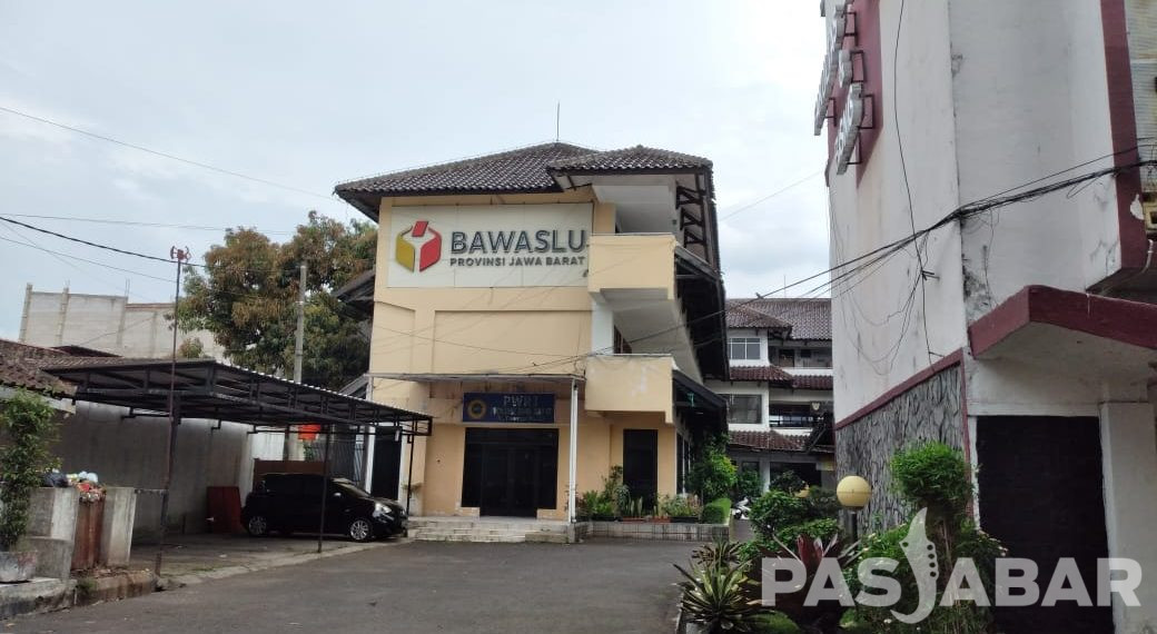 Ridwan Kamil Diduga Kampanye Bagi Uang ke Aparatur Desa