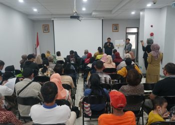 Bersatu Lawan Katarak : Wakaf Salman, RSUD Taman Sari Jakarta dan Perdami Jakarta Lakukan Skrining Katarak