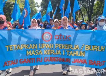 Ratusan Buruh Demo di Depan Gedung DPRD Jabar, Desak Ganti Pj Gubernur