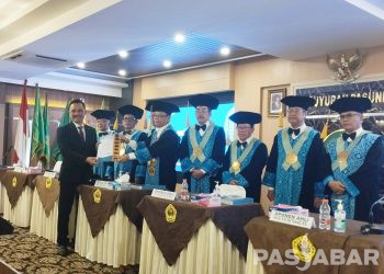 Sidang Doktor Ilmu Sosial Eka Ganjar Kurniawan Bahas Model Penerapan Prinsip Good Governance di DPMPTSP Kabupaten Sumedang