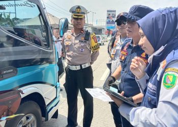 Ramp Check Bis Pariwisata dan Kendaraan Berpenumpang Banyak Dilakukan Polresta Bandung