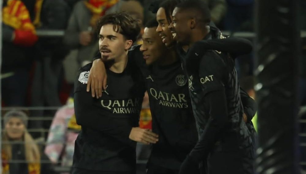 Diwarnai Kartu Merah, Kylian Mbappe Cs Menang Dua Gol Tanpa Balas