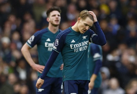 Meriam London Tumbang 1-2 di Malam Tahun Baru