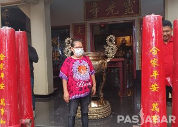 Vihara Dharma Ramsi Persiapkan Lilin Selama 5 Bulan Berturut-turut