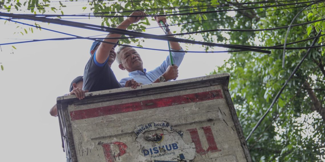 Pemkot Bandung Tergetkan Penurunan Kabel di 30 Ruas Jalan pada 2024