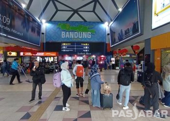 Ribuan Penumpang Padati Stasiun Bandung pada Libur Panjang Isra Mi’raj dan Imlek