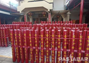 Ratusan Lilin Raksasa di Vihara Dharma Ramsi Siap Sambut Imlek 2575