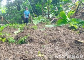 Arus Lalu Lintas Saguling-Rajamandala Lumpuh Akibat Longsor