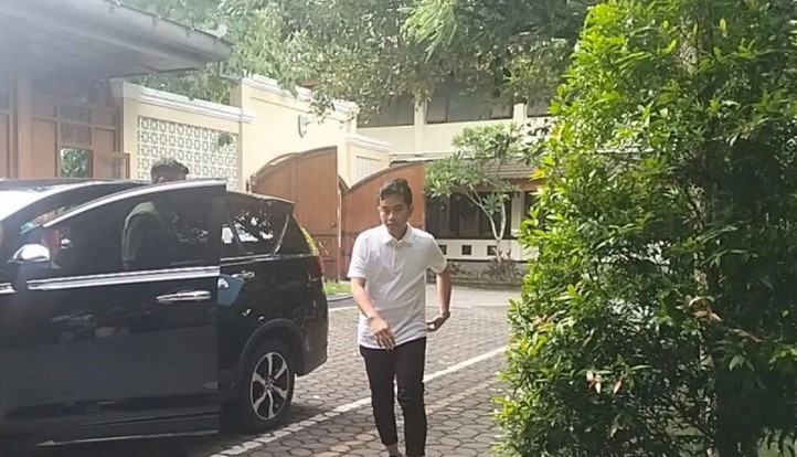 Usai Pemungutan Suara Gibran Bertugas Kembali Sebagai Wali Kota Surakarta