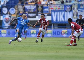 Persib Bandung vs Persis Solo, Minggu (4/2/2024). (Foto: Official Persib)