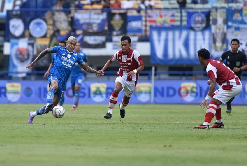 Persib Bandung vs Persis Solo, Minggu (4/2/2024). (Foto: Official Persib)