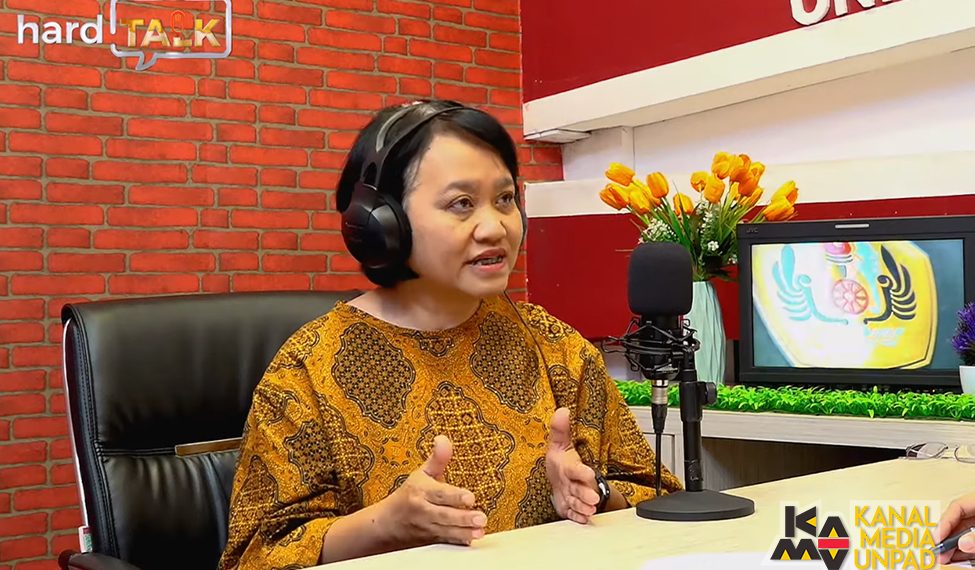 Unpad Kuatkan Literasi Berbahasa Indonesia dengan Permainan “Kartu Sastra”