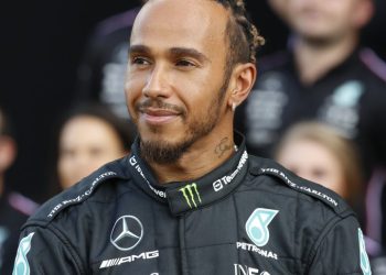 Lewis Hamilton Hengkang dari Mercedes, Merapat ke Ferrari