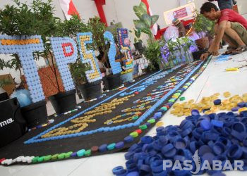 FOTO : Tempat Pemungutan Suara Bertema Bank Sampah