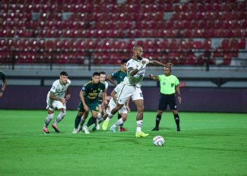 Ganas! 10 Pemain Persib Hancurkan Persikabo 3-1