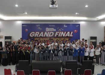 Para Siswa SMA dan SMK Unjuk Gigi dalam Kompetisi KiDi IoT Telkom