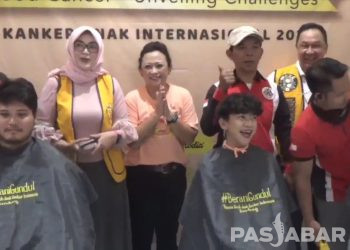 Warga Kota Bandung Rela Cukur Gundul di Hari Kanker Anak Sedunia 2024