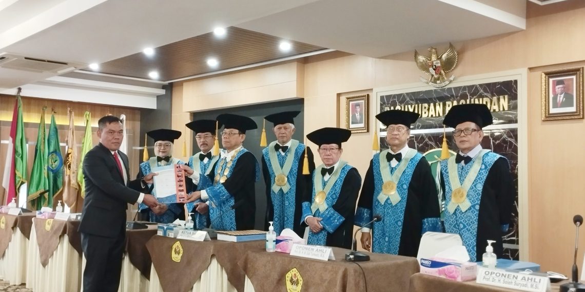 Sidang Doktor Ilmu Sosial Eko Kusnadi Analisis Model Implementasi Kebijakan Data Pemilih Berkelanjutan