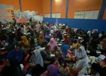 Ratusan Warga Harus Berbuka Puasa di Lokasi Pengungsian