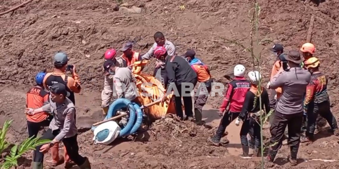 3 Korban Longsor di Cipongkor Kembali Ditemukan