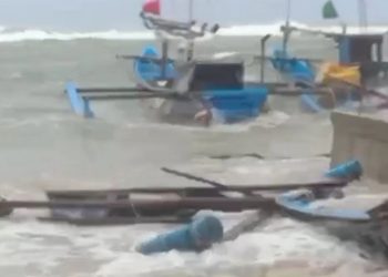 100 Perahu Nelayan Rusak Akibat Banjir Rob dan Gelombang Tinggi Pantai Ujunggenteng Sukabumi
