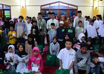 Bupati Bandung: Memuliakan Guru Ngaji Banyak Manfaatnya