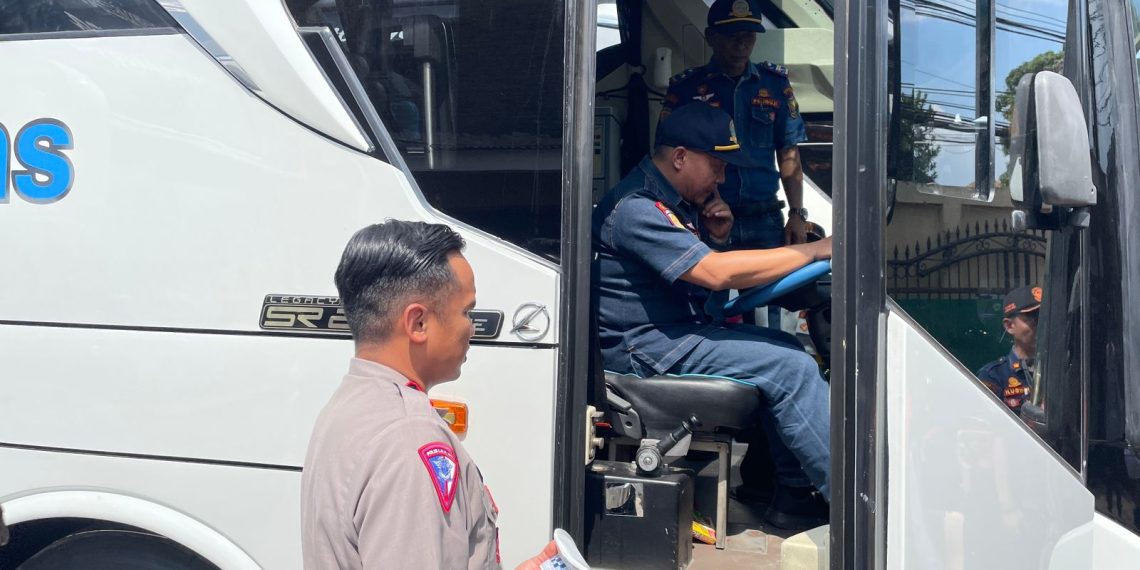 Polresta Bandung Lakukan Ramp Check Kendaraan Angkutan Penumpang Umum