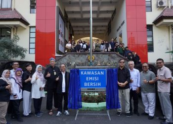 FT Unpas dan Pemkot Bandung Serta Asbekindo Uji Emisi Kendaraan Masuk Kampus