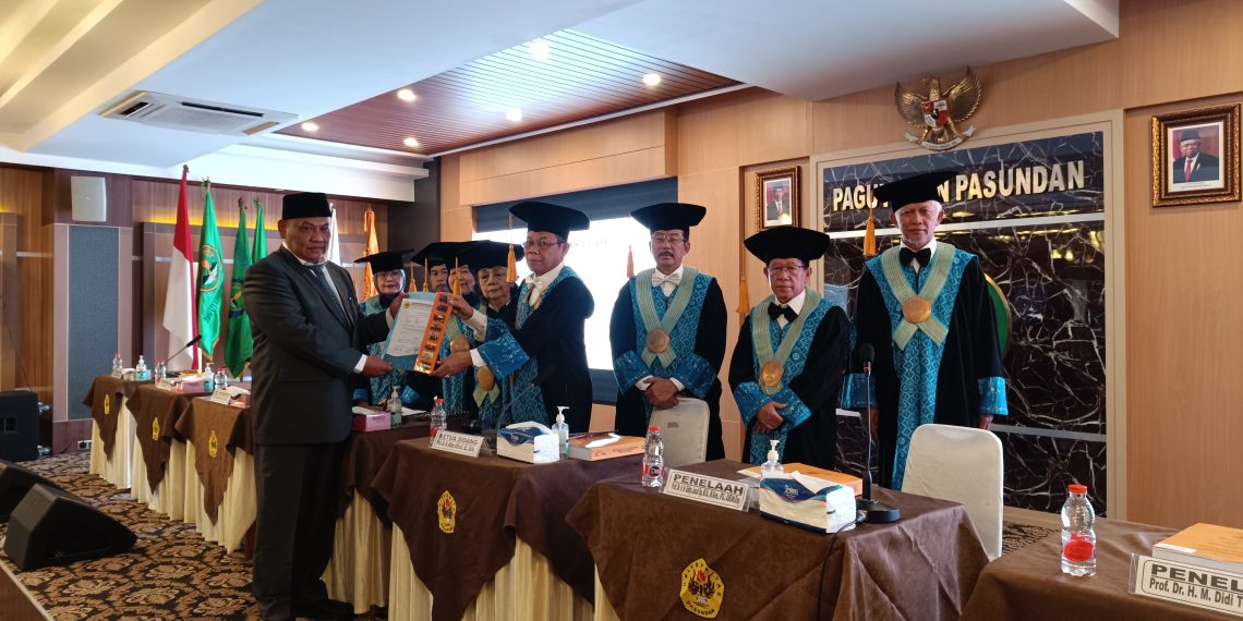 Sidang Doktor Ilmu Hukum Endang, Tentang Kepastian Hukum Penyelesaian Pembayaran Klaim Asuransi Jiwa   