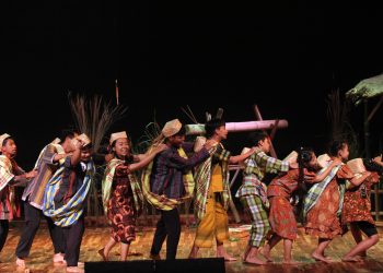 FOTO : Festival Permainan Dan Olahraga Tradisional Jawa Barat