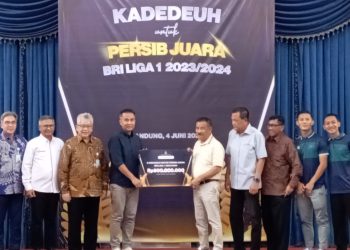 uang kadeudeuh persib