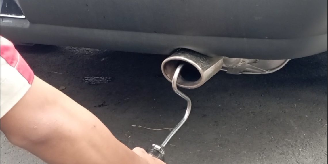 uji emisi kendaraan mobil