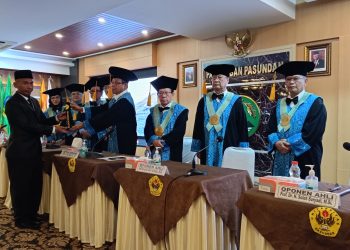 Sidang Doktor Ilmu Sosial, Asep Ubaidilah tentang Implementasi Kebijakan Wajar Dikdas di Pandeglang