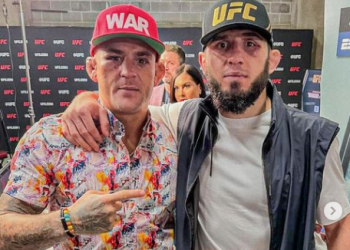 Islam Makhachev Tertawa setelah Dahinya Robek Dihajar Dustin Poirier