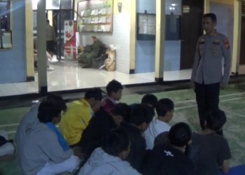 pelajar tawuran