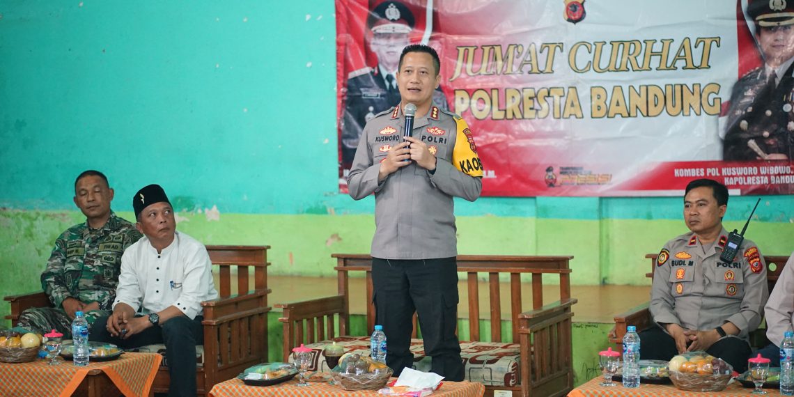 Jumat Curhat, Polresta Bandung Terima Keluhan Dari Warga Desa Cipinang