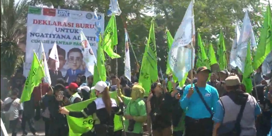 Buruh Cimahi Deklrarasikan Dukungan untuk Pasangan Ngatiyana-Adhitia