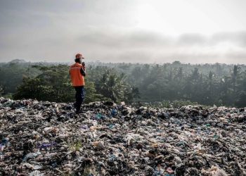 sampah di TPA