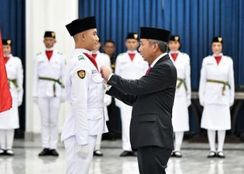 52 Paskibraka Dikukuhkan Penjabat Gubernur Jawa Barat