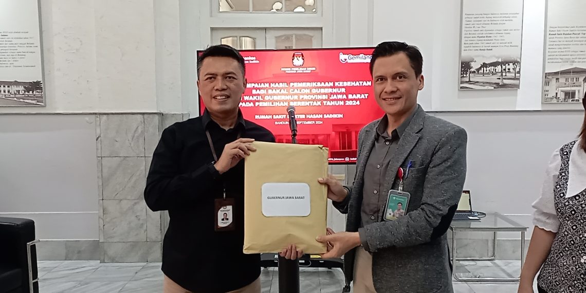 RSHS Menyerahkan Hasil Tes Kesehatan 4 Paslon Gubernur dan wakil Gubernur Jabar