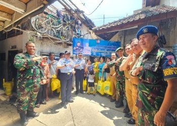 Meningkatkan Kesejahteraan Masyarakat Sekitar,Danlanud  Husein Sastranegara Resmikan Fasilitas MCK di Kelurahan Husein Sastranegara
