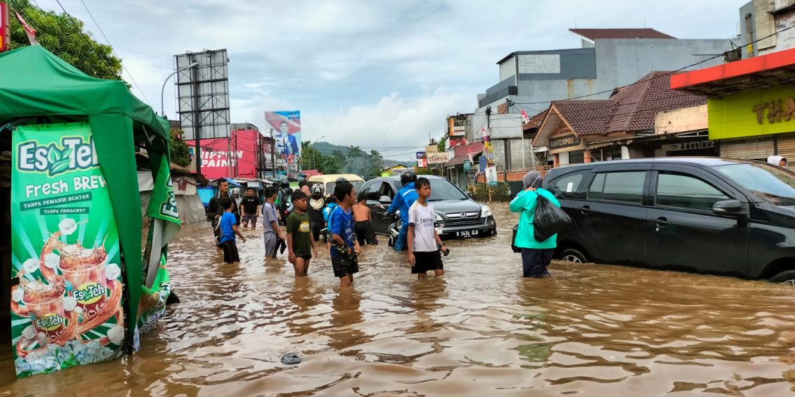 banjir dayeuhkolot