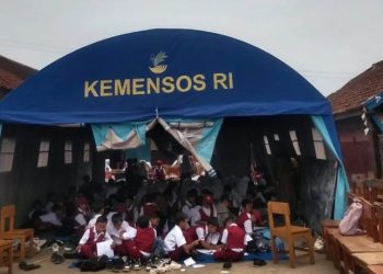 sekolah darurat