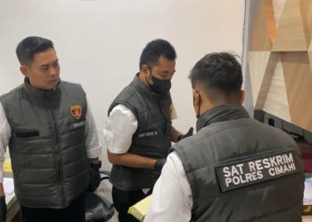 Polisi Lakukan Pengeledahan di Pegadaian Batujajar