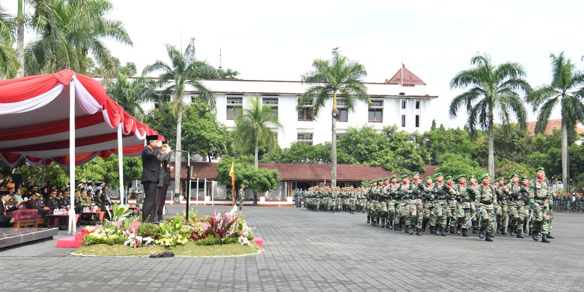 HUT TNI