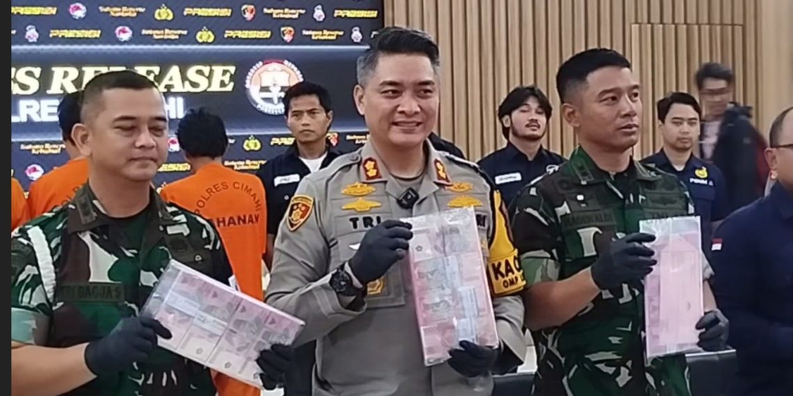 uang palsu