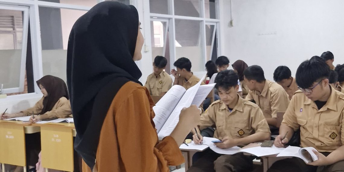 Konsentrasi di Era Digital: Tugas Pendidik dalam Membentuk Pembelajaran yang Efektif