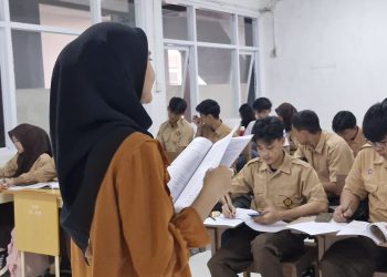 Konsentrasi di Era Digital: Tugas Pendidik dalam Membentuk Pembelajaran yang Efektif