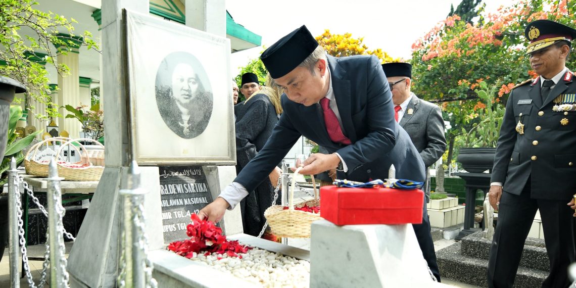 hari pahlawan