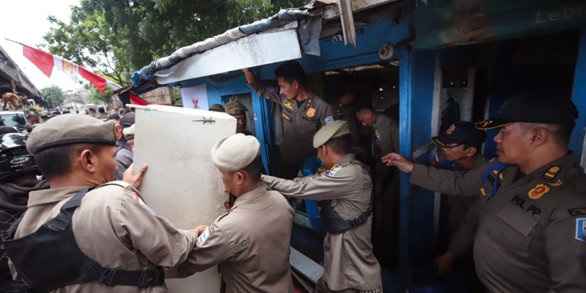 penertiban bangunan liar